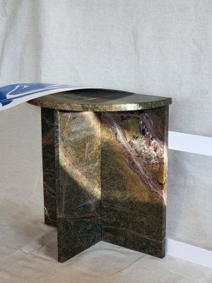 Kamenný stolek KONZOLE